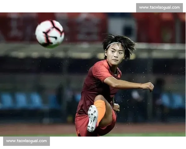 中国女足热身赛 3-0 青岛西海岸女足 王霜领衔锋线建功 新战术初见成效