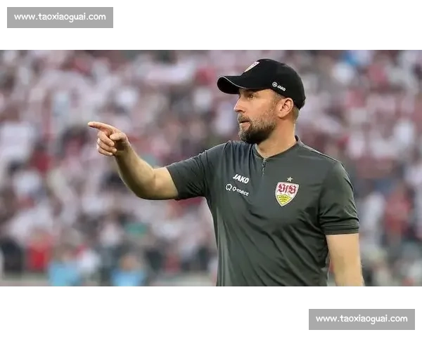 斯图加特官宣签下巴萨 18 岁中场新星达尔维奇 四年长约开启德甲新征程 斯图加特官宣签下巴萨 18 岁中场新星达尔维奇 四年长约开启德甲新征程