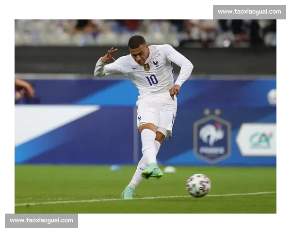 心碎！法国点球憾失世界杯，姆巴佩泪洒赛场无力回天