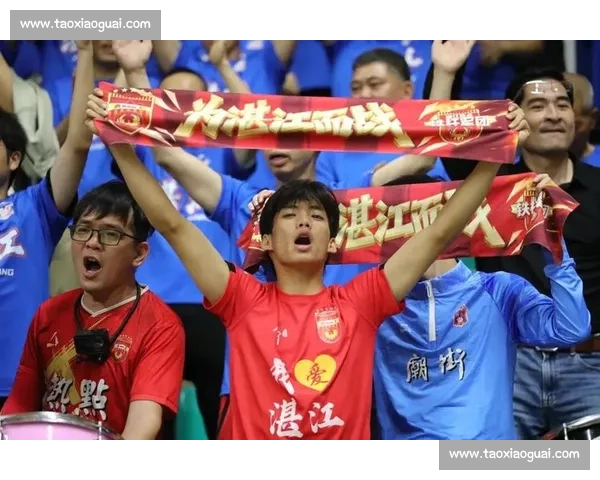 观众席的呐喊助威，见证欧洲站的辉煌